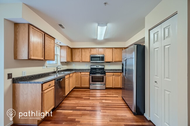 Building Photo - 6502 Fable Court