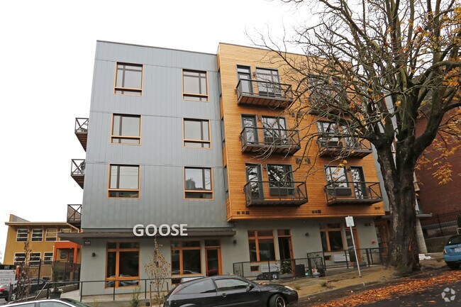 Goose Apartments Rentals Portland, OR