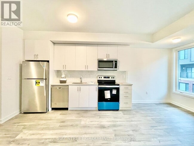 Building Photo - 3550-3550 Colonial Dr