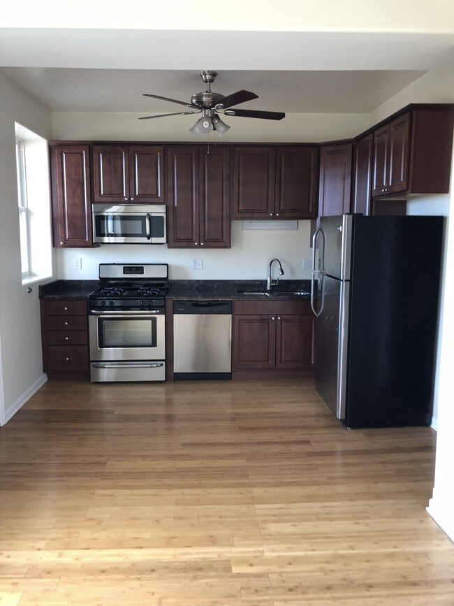 Foto del edificio - 4947 S Wabash 3