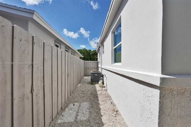 Foto del edificio - 1413 SW 3rd St