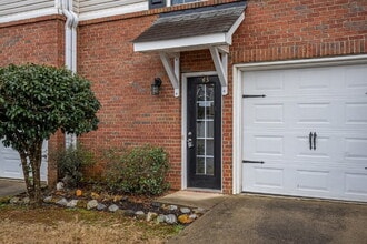 Building Photo - 43 Middlebrook Dr