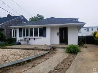 Building Photo - 456 Lincoln Blvd