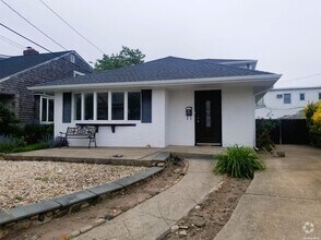 Building Photo - 456 Lincoln Blvd