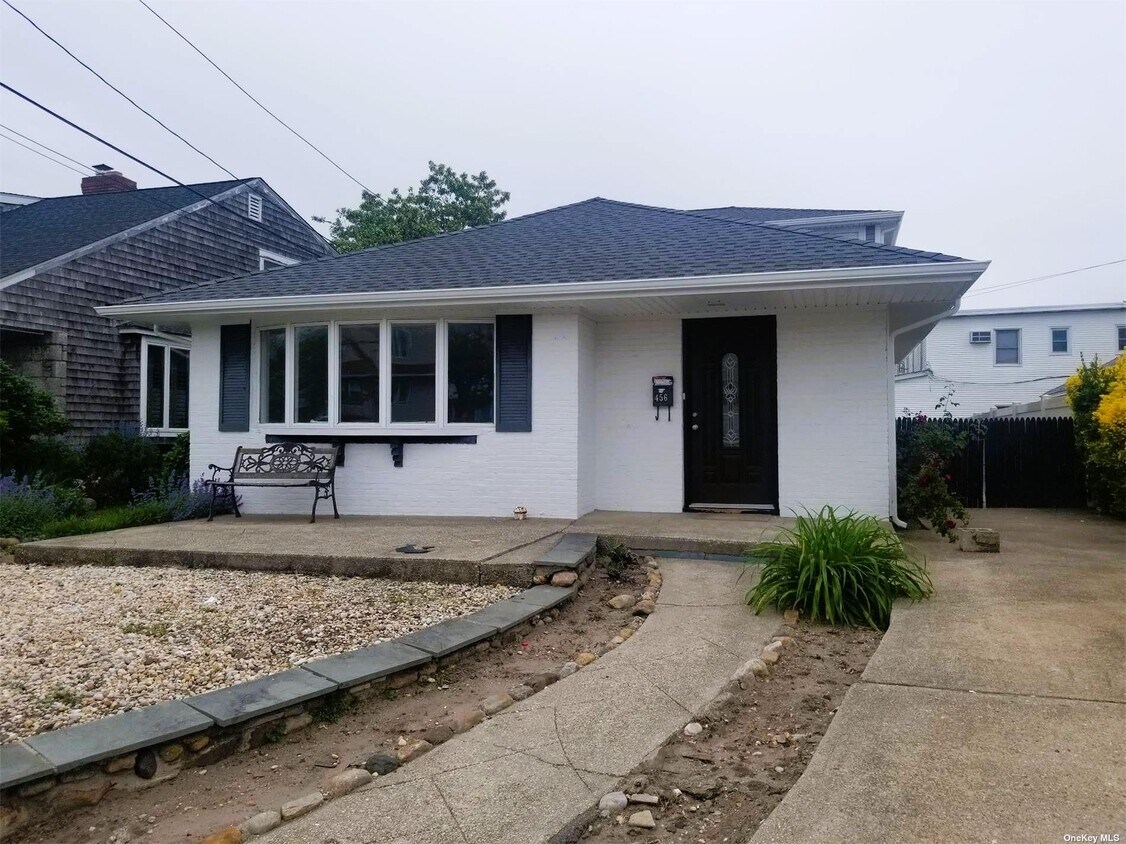 Foto principal - 456 Lincoln Blvd