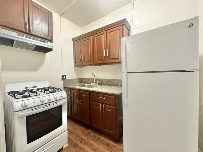 Photo - 684 S Rampart Blvd Apartment