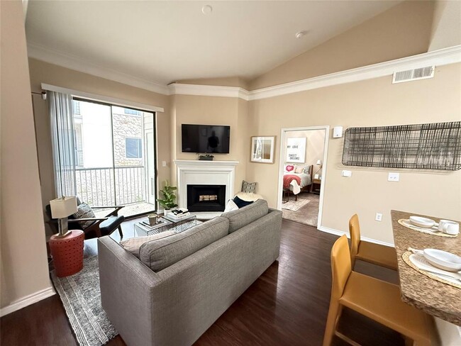 Foto del edificio - 6607 Brodie Ln