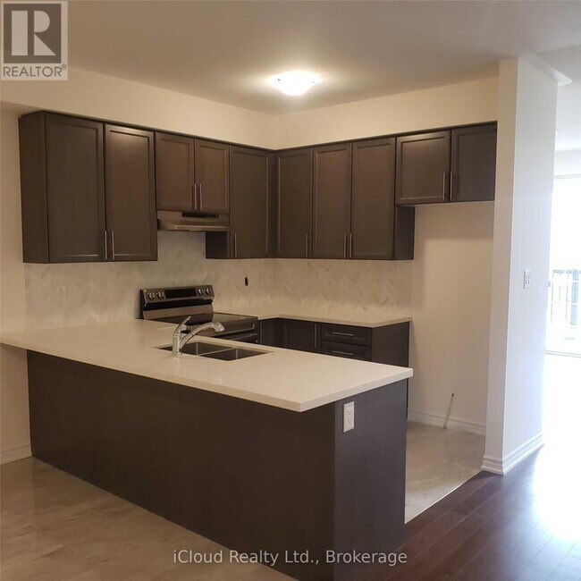 Building Photo - 41 Allegro Dr