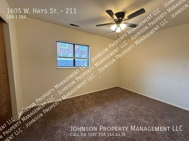 Building Photo - 1605 W Hays St