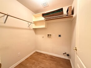 Building Photo - 2144 Brittany Colony Dr