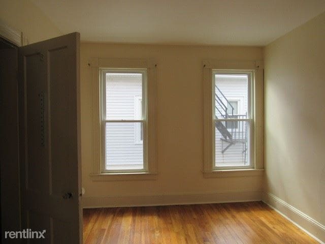 Building Photo - 94 Divinity St