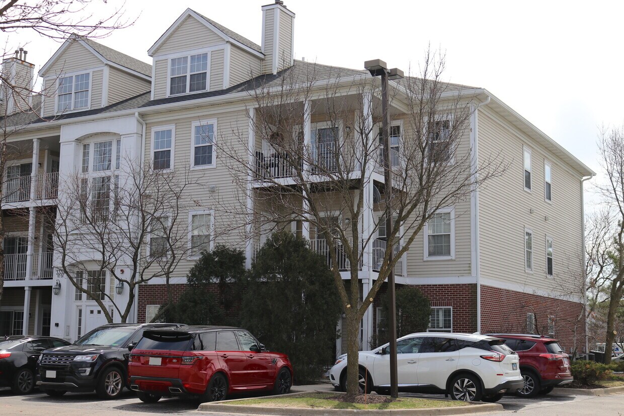 Primary Photo - 3333 Stratford Ct