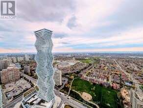 Building Photo - 448 Burnhamthorpe Rd W
