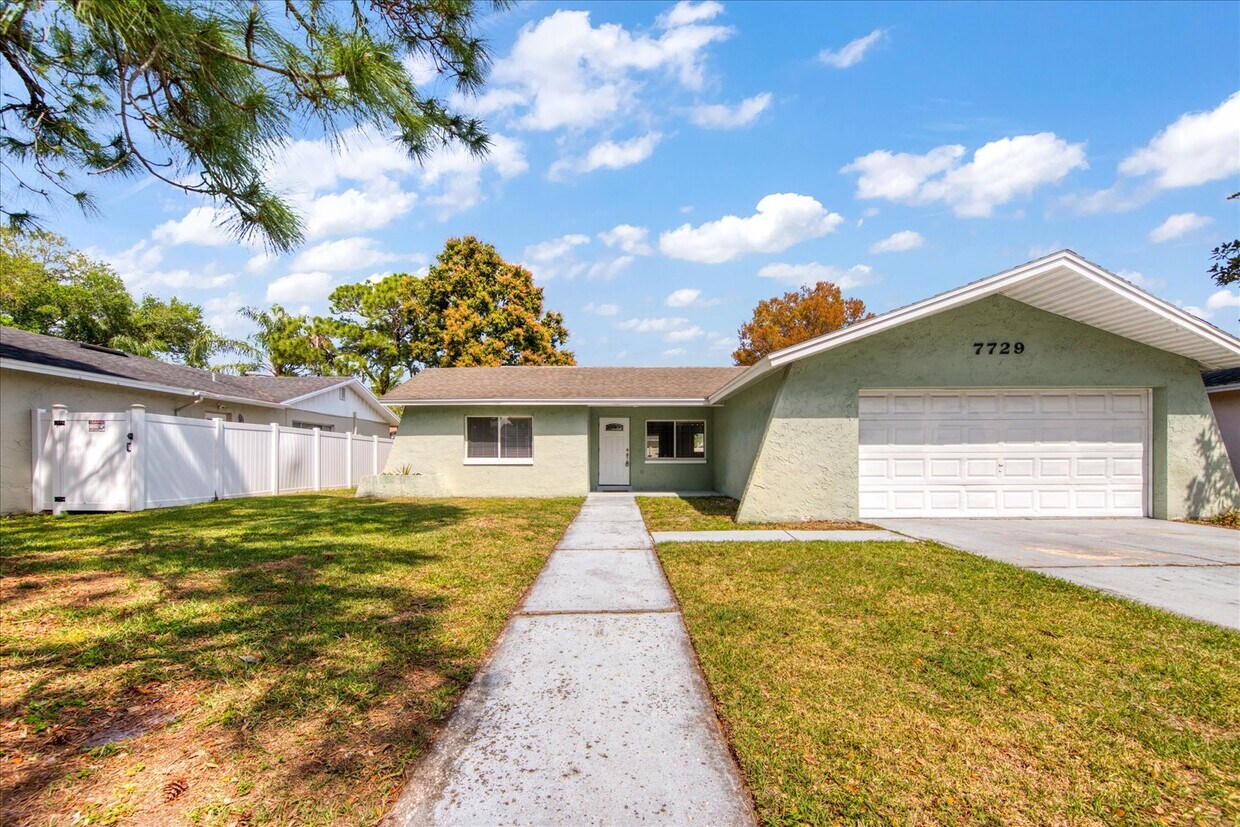 Foto principal - 7729 Ashford Ct