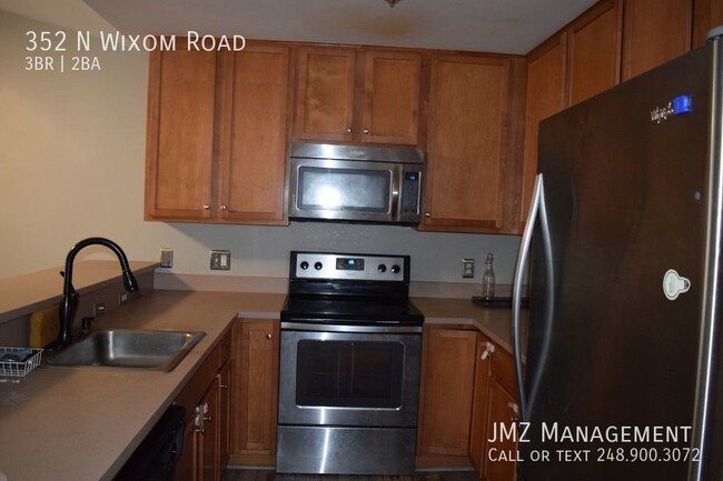 Foto del edificio - DOWNTOWN WIXOM 2 BED/2 BATH CONDO FOR LEASE!