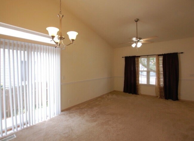 Foto del edificio - 14019 S Oakdale Cir
