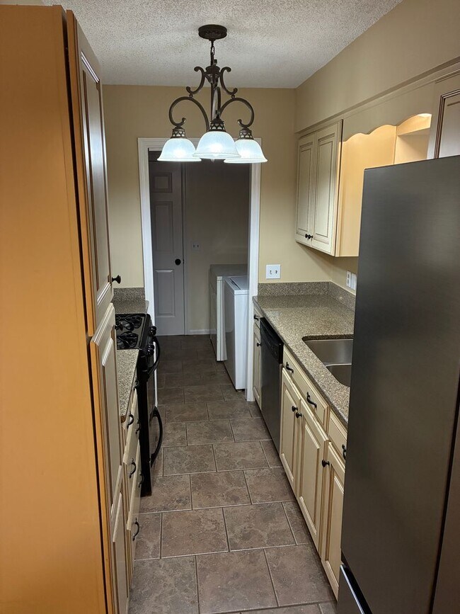 Foto del edificio - 3 Bed 2 Bath Donelson House – Available Early September! $2200