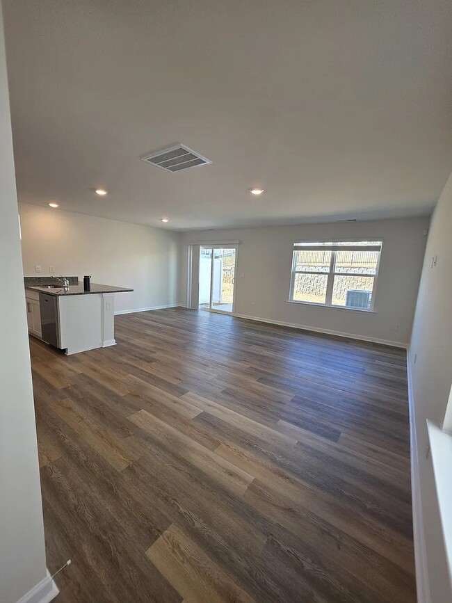 Foto del edificio - 5131 Hyrule Dr