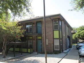 Building Photo - 7685 Northcross Dr