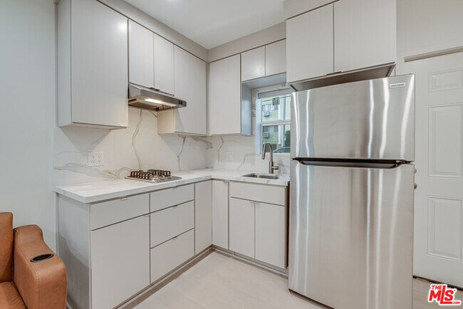 Foto del edificio - 8710 Chalmers Dr