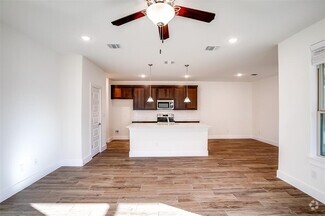 Building Photo - 430 Parkline Dr