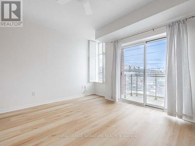 Building Photo - 2495 Dundas St W