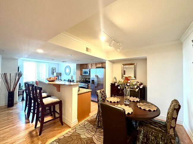 Building Photo - Fully Furnished Luxurious 2 Bedroom Condo ...