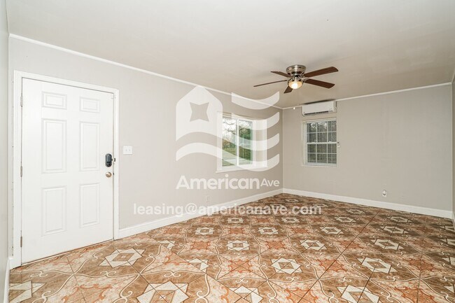 Foto del edificio - 1531 N Indianapolis Ave