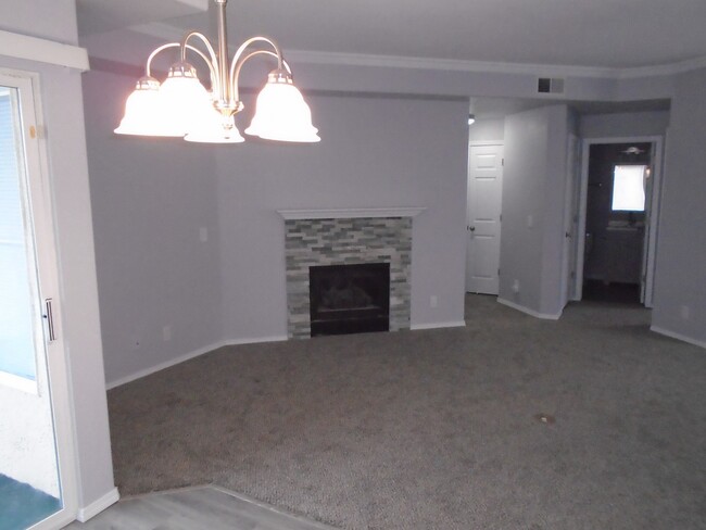 Foto del edificio - Condo, near Ft Carson, completely remodeled