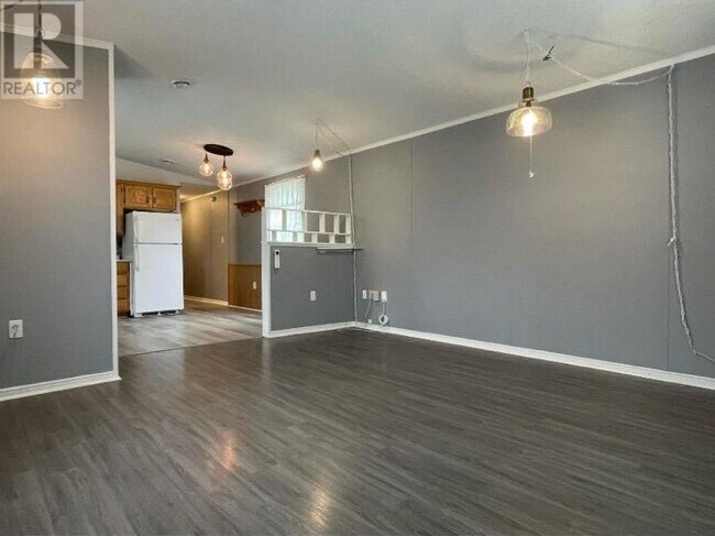 Photo du bâtiment - 12 Grant Dr