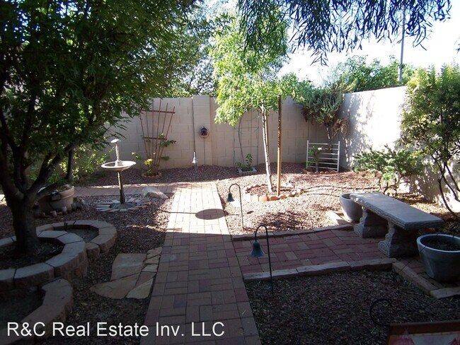 Foto del edificio - 3 br, 2 bath House - 3500 S. Arroyo Ln  002