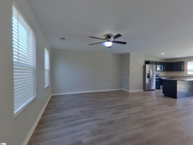 Foto del edificio - 120 Castlebrook Dr