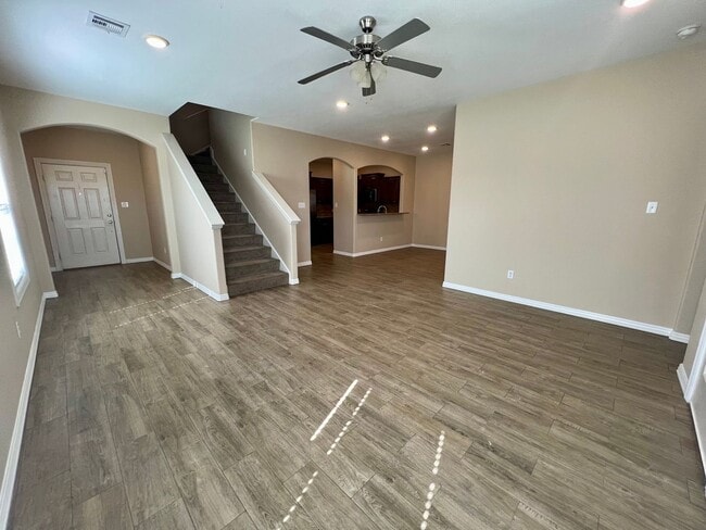 Building Photo - 6611 Leightyn Ln