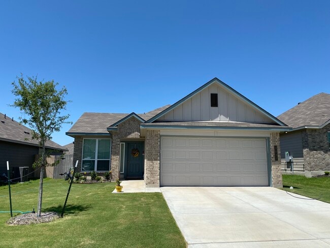 Building Photo - 3031 Dade Loop