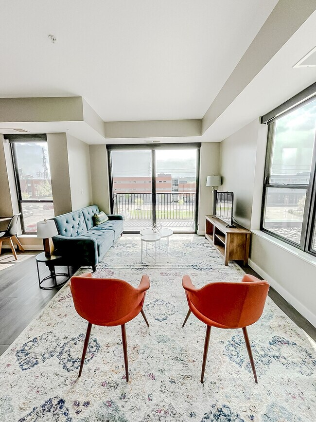 Foto del edificio - 1400 E Walnut St