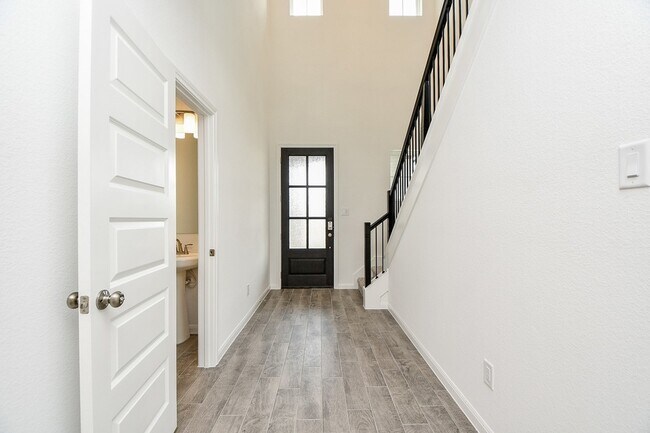 Building Photo - 7207 Prairie Heights Drive