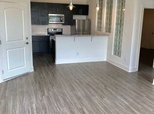 Foto del edificio - 107 S Meadow St