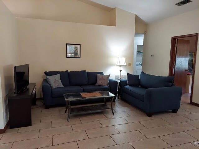 Foto del edificio - 1639 Ponderosa Pine Dr E
