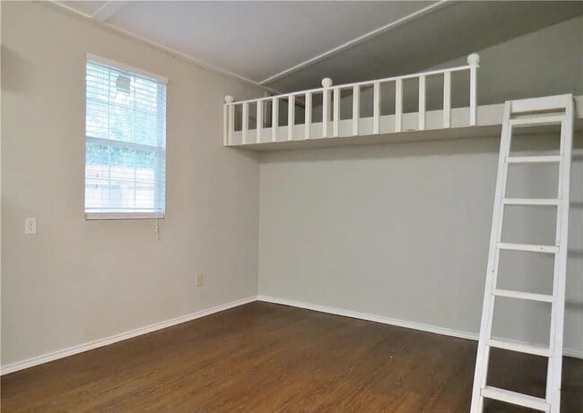 Building Photo - 333 E Torrey St