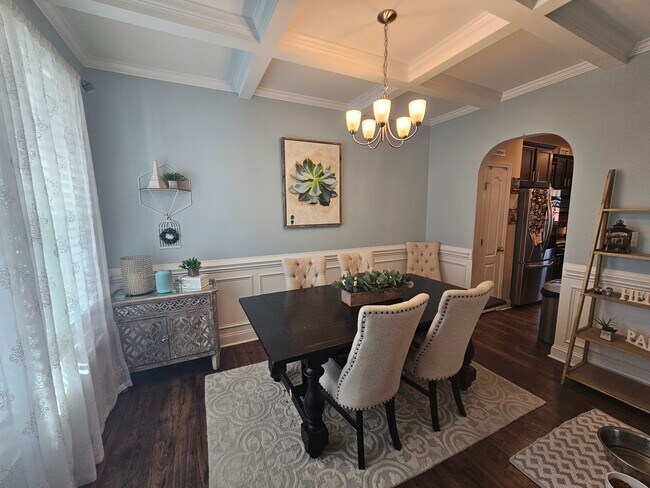 Building Photo - Beautiful Home Located in Gated Community ...