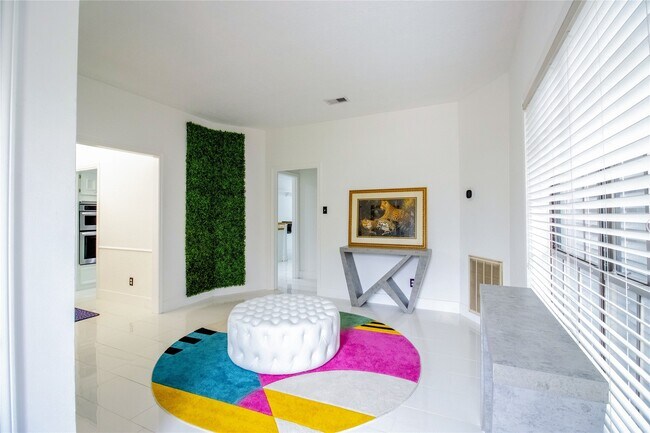 Foto del edificio - 1914 Hickory Lawn Dr