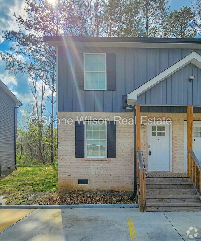 Building Photo - 3261 Chattanooga Rd