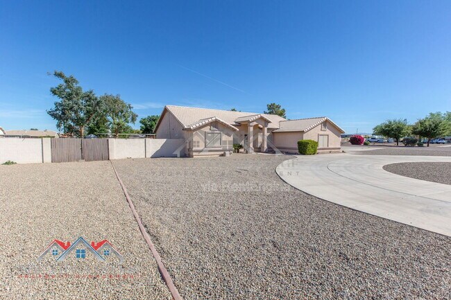 Foto del edificio - 8760 E Winnston Cir