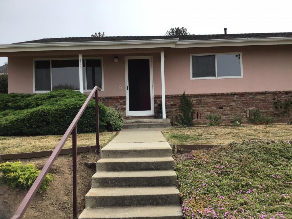 998 Carmel Street House Rental in Morro Bay, CA