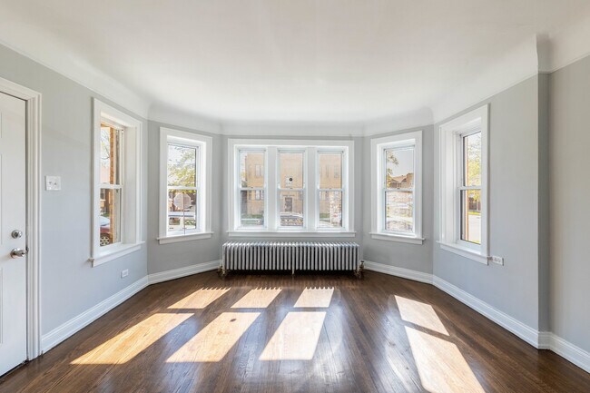 Foto del edificio - 6954 S Maplewood Ave