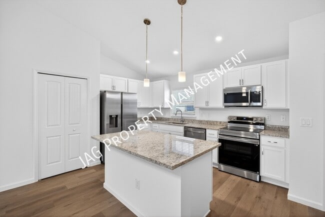 Foto del edificio - 251 Vin Rose Cir SE