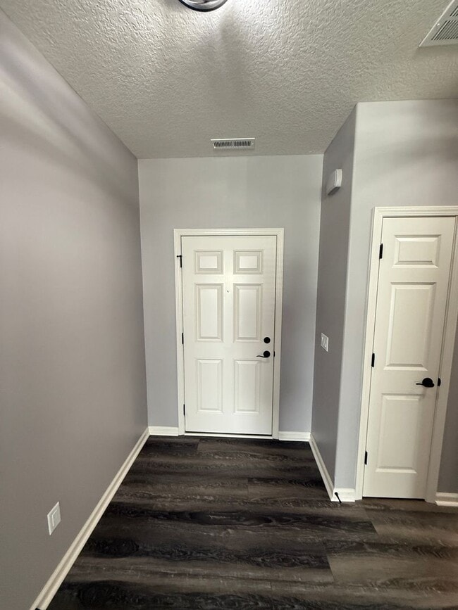 Building Photo - 6015 Melan Cove