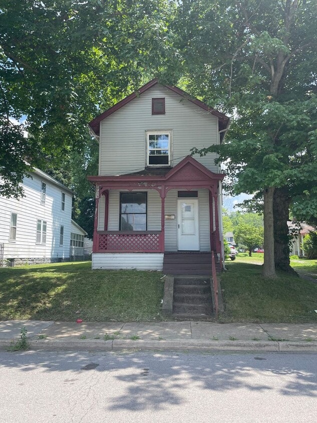 Primary Photo - 2 Bdrm - 2 Bath Home