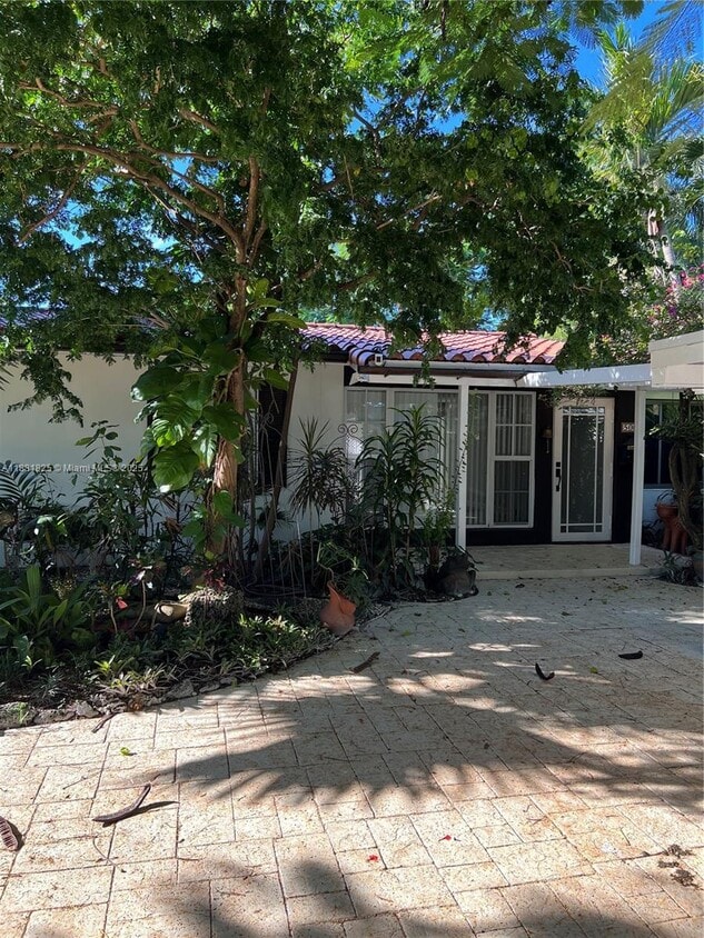 Primary Photo - 500 NE 27th Dr