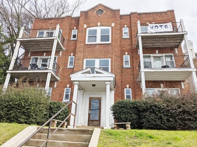 Building Photo - 373 Moreland Ave NE